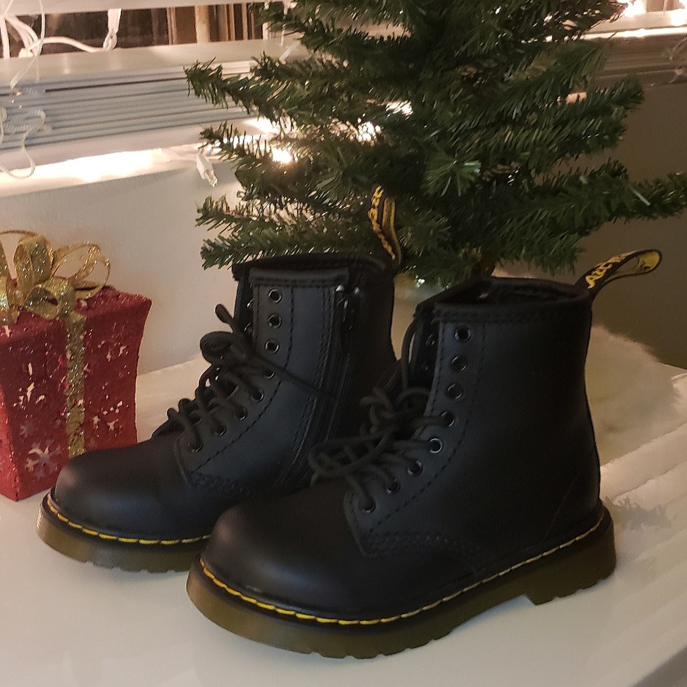 Boys Doc Marten's